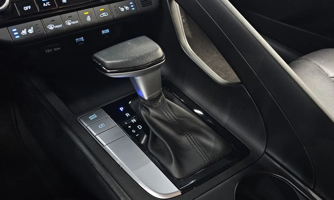 Hyundai AVANTE — фото 4