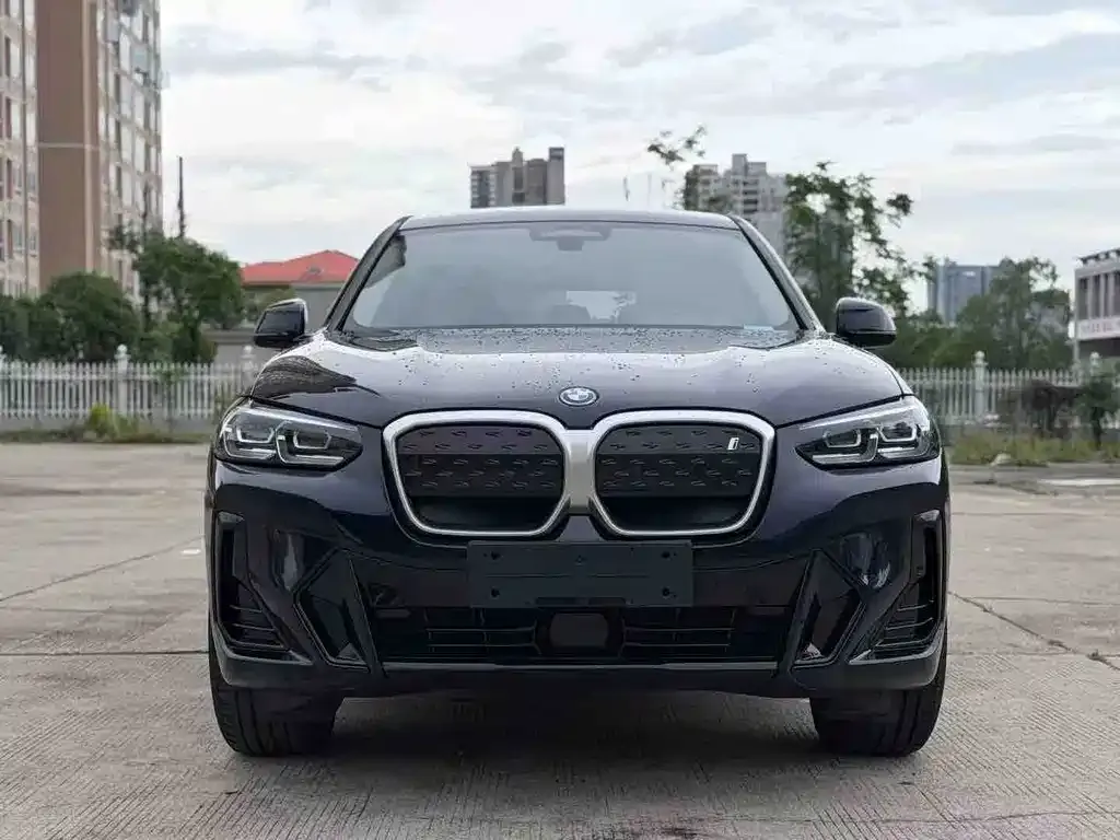 BMW iX3 — фото 4