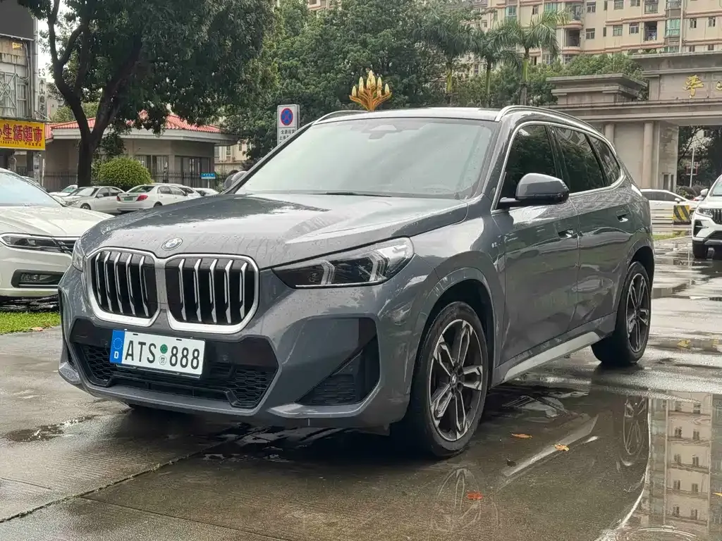 BMW X1 — фото 1
