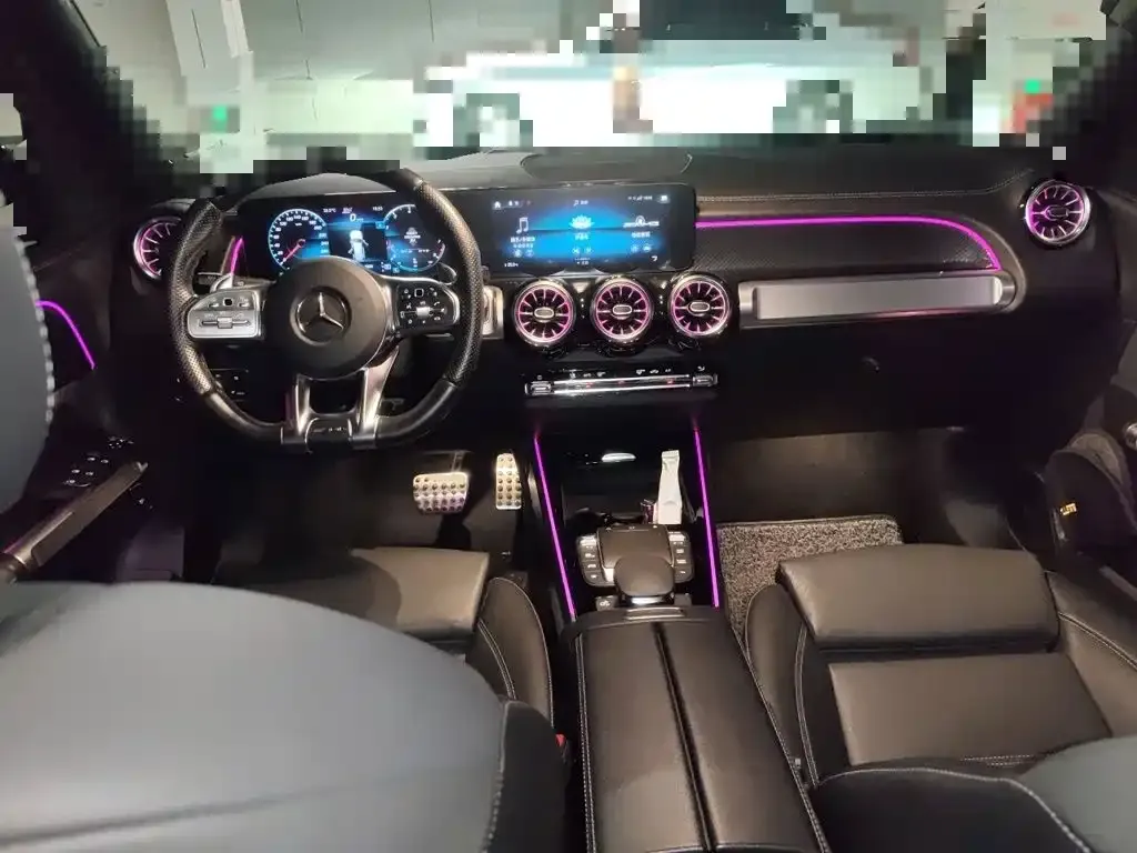 Mercedes-Benz GLB AMG — фото 9