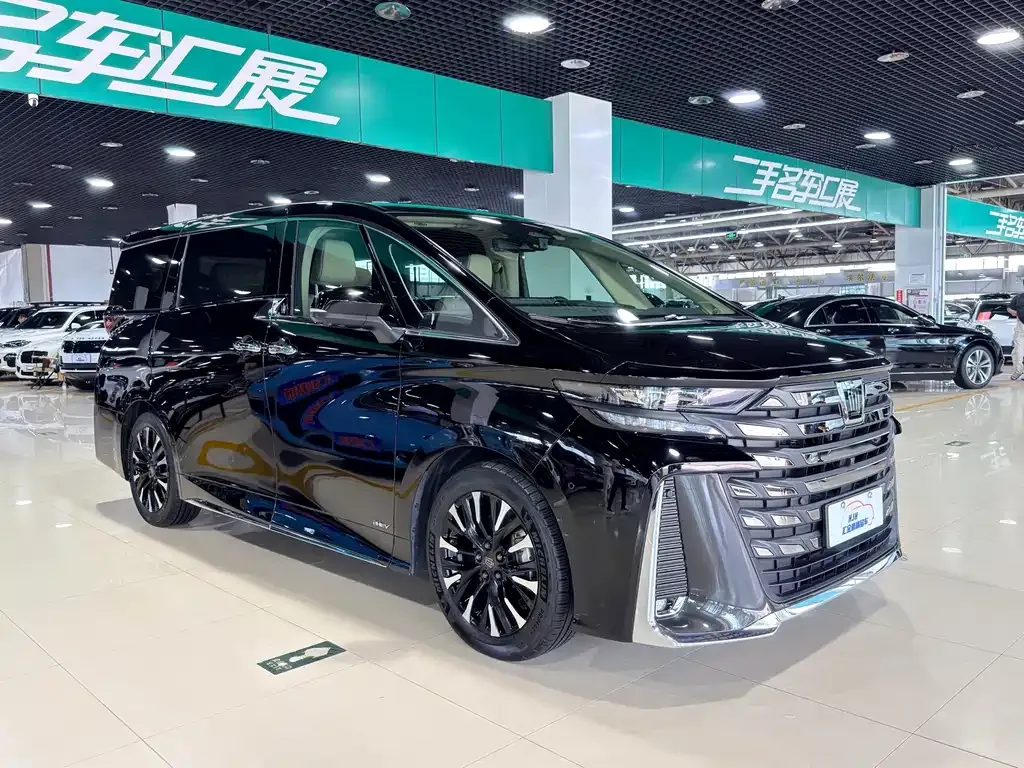 Toyota Vellfire — фото 10