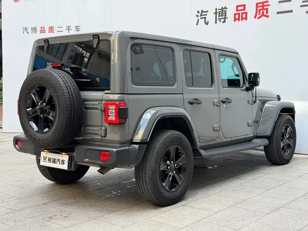 Jeep Wrangler — фото 4
