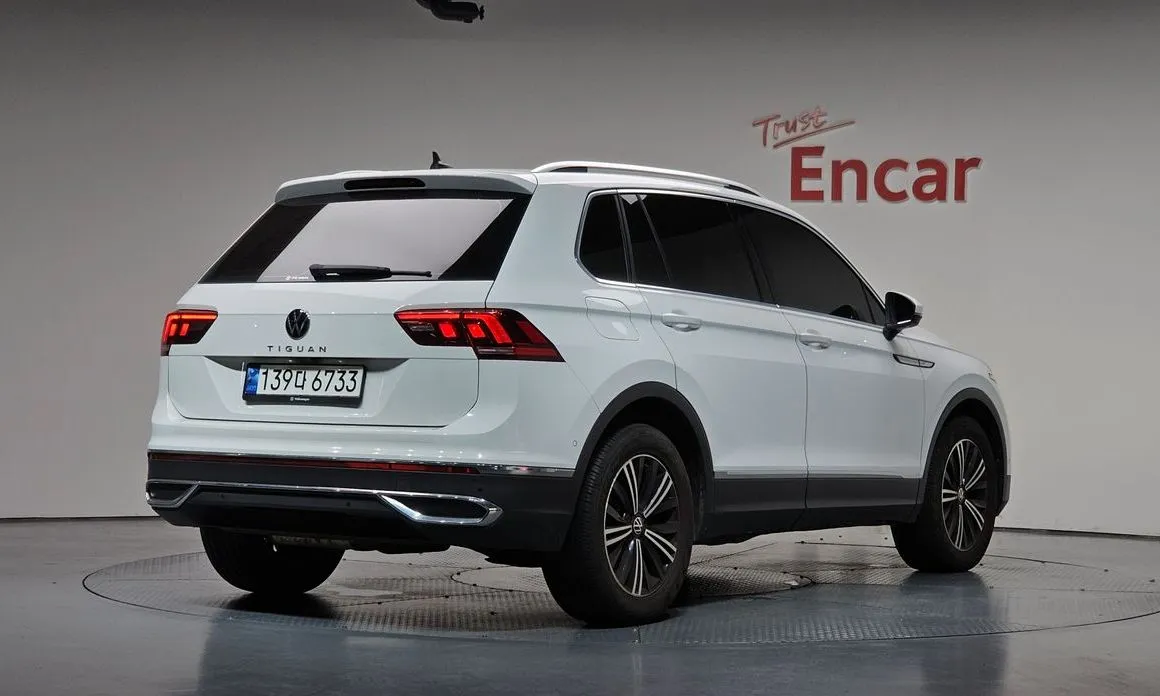 Volkswagen Tiguan — фото 7