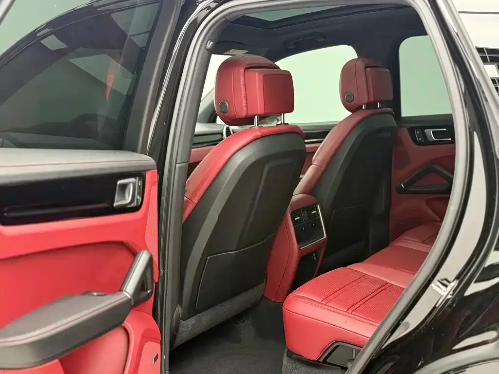 Porsche Cayenne Hybrid — фото 10