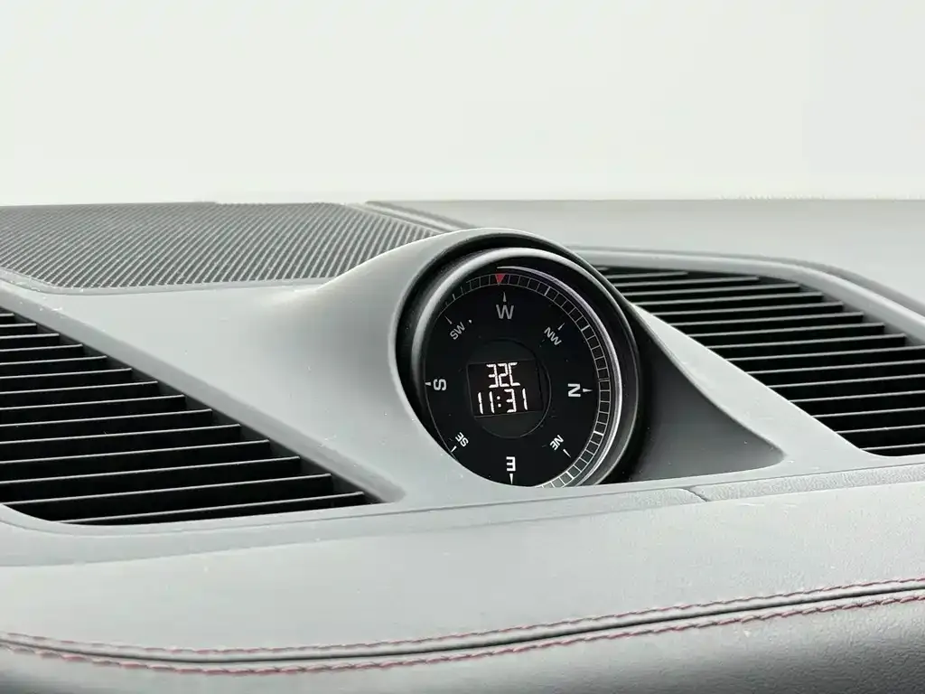 Porsche Cayenne Hybrid — фото 4