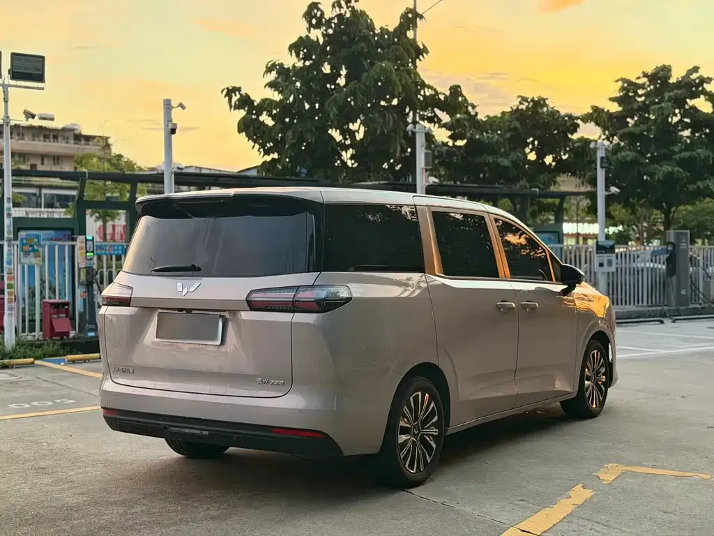 Wuling Xingguang 730 New Energy — фото 7