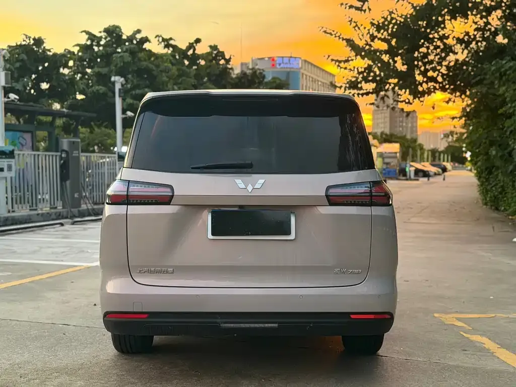 Wuling Xingguang 730 New Energy — фото 4