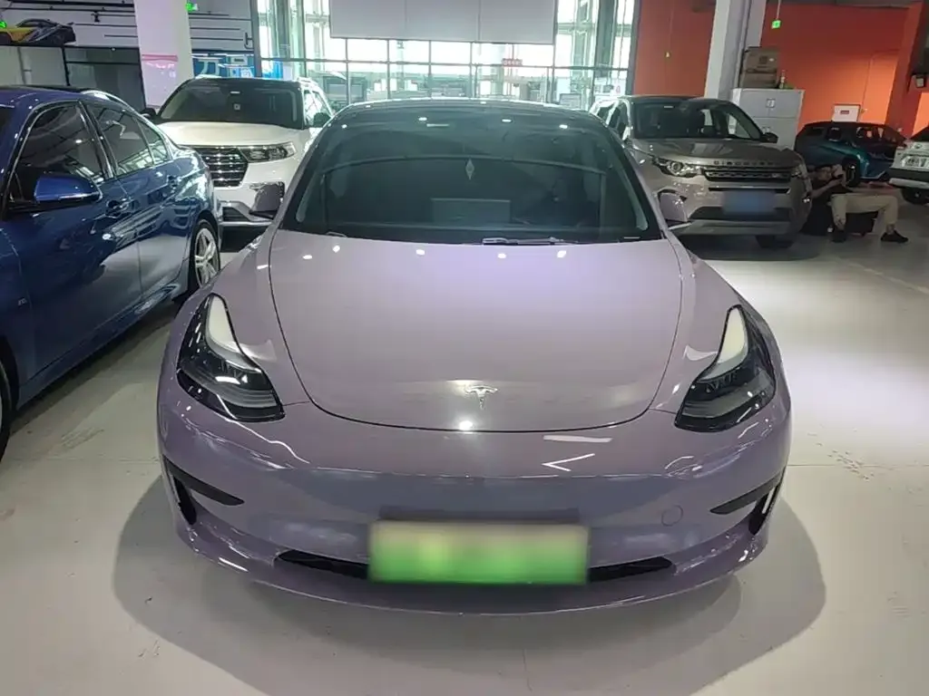 Tesla Model 3 — фото 9