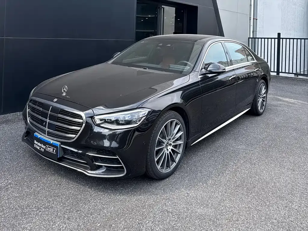 Mercedes-Benz S-Class — фото 1
