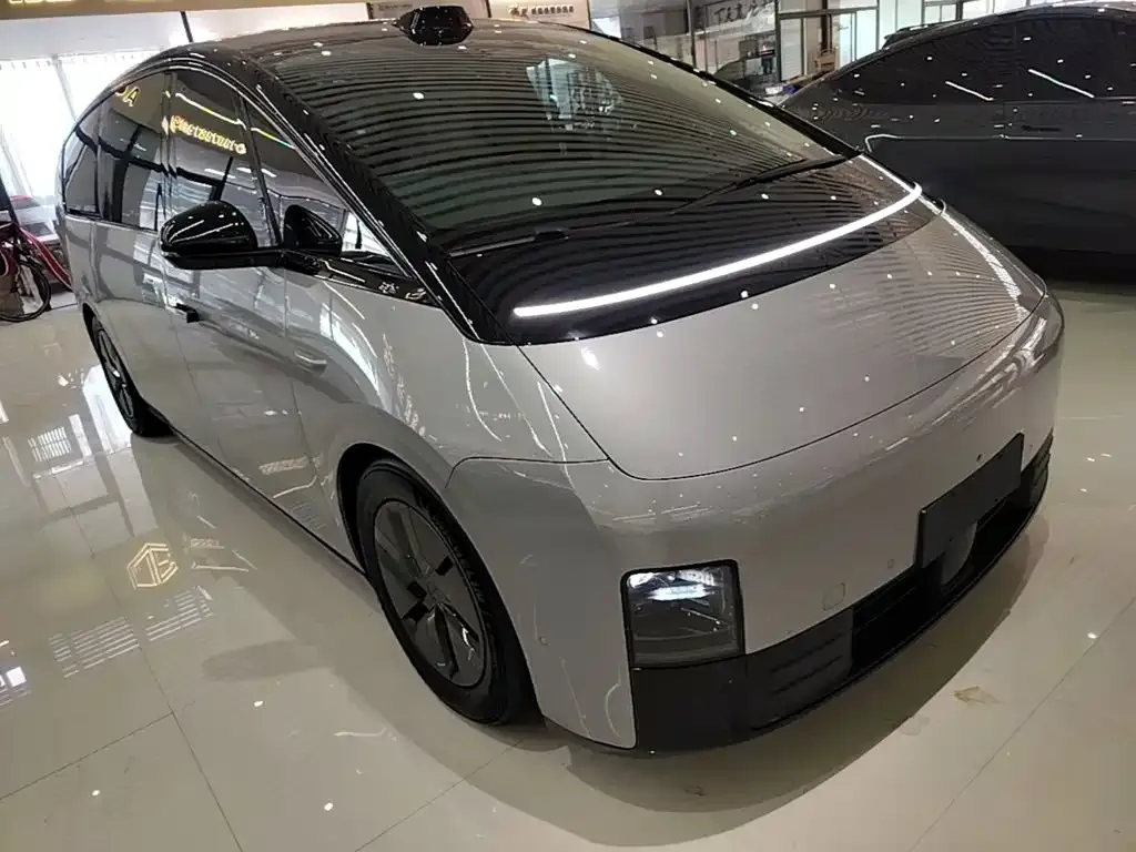 Li Auto MEGA — фото 4