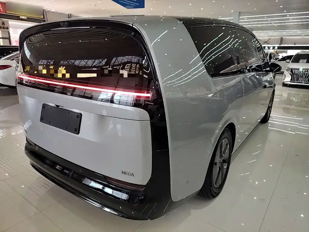 Li Auto MEGA — фото 8