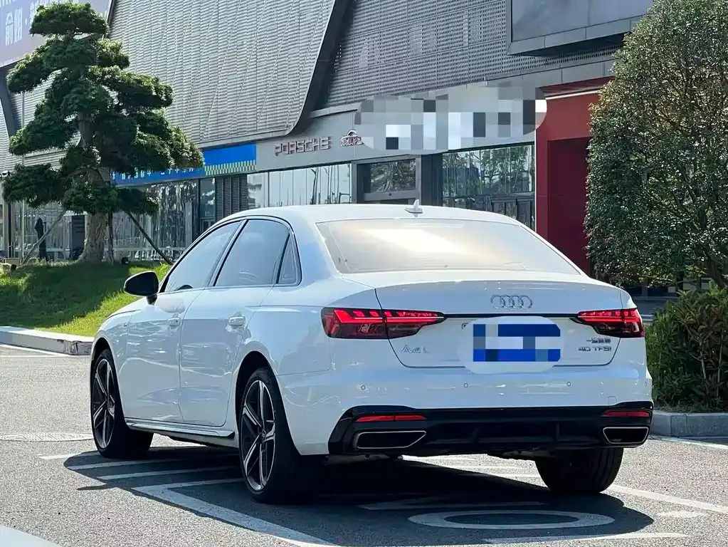 Audi A4L — фото 7
