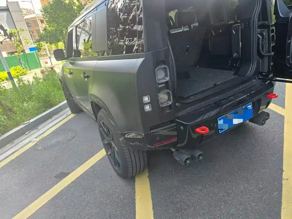 Land Rover Defender — фото 10