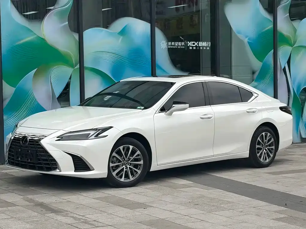 Lexus ES — фото 3
