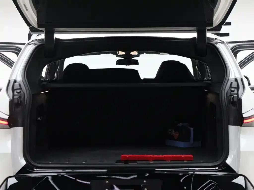 BMW XM — фото 2
