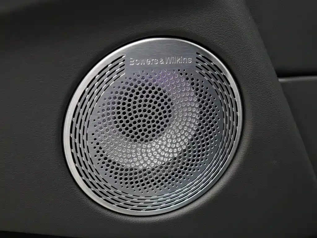 BMW XM — фото 10