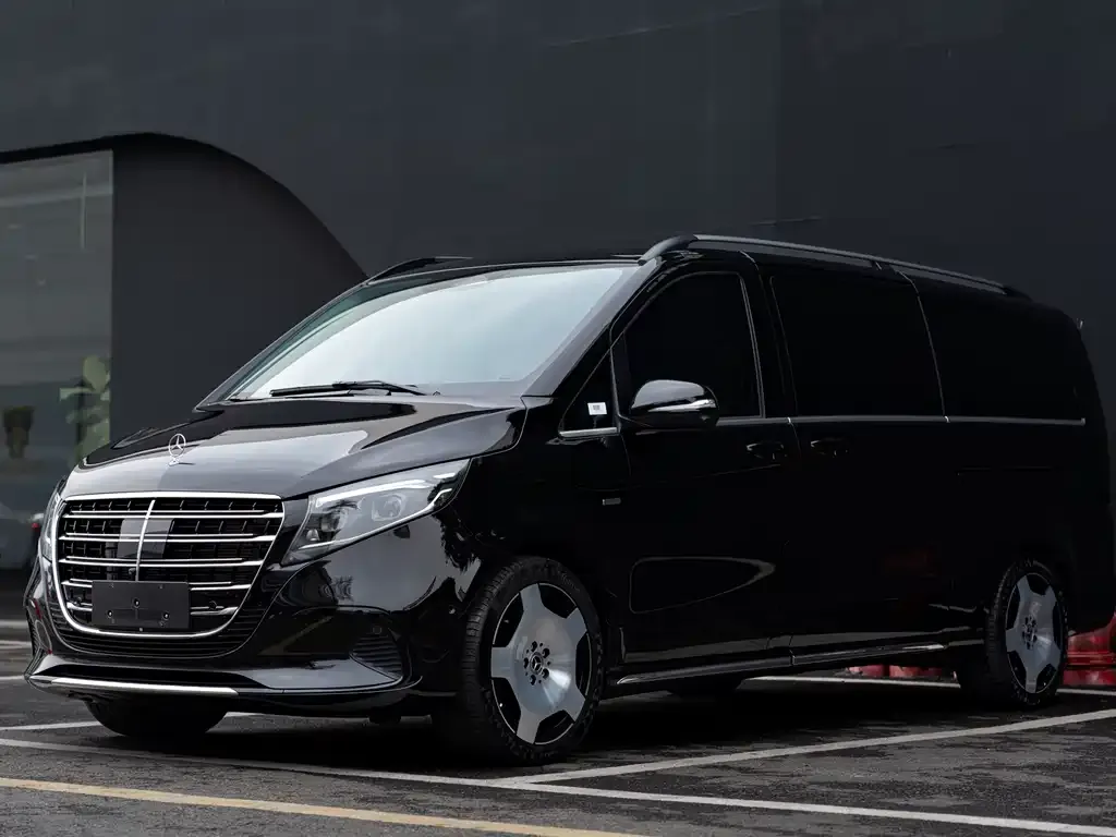 Mercedes-Benz V-Class — фото 1