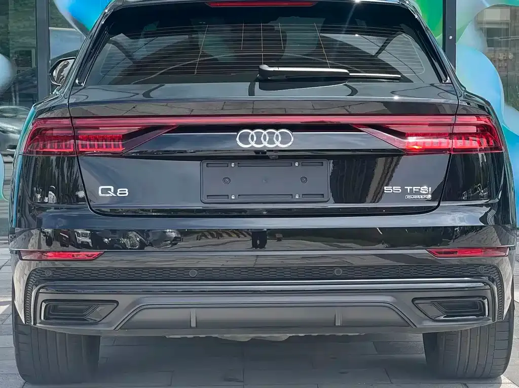Audi Q8 — фото 9