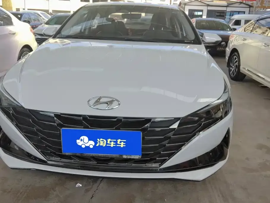 Hyundai Elantra — фото 8