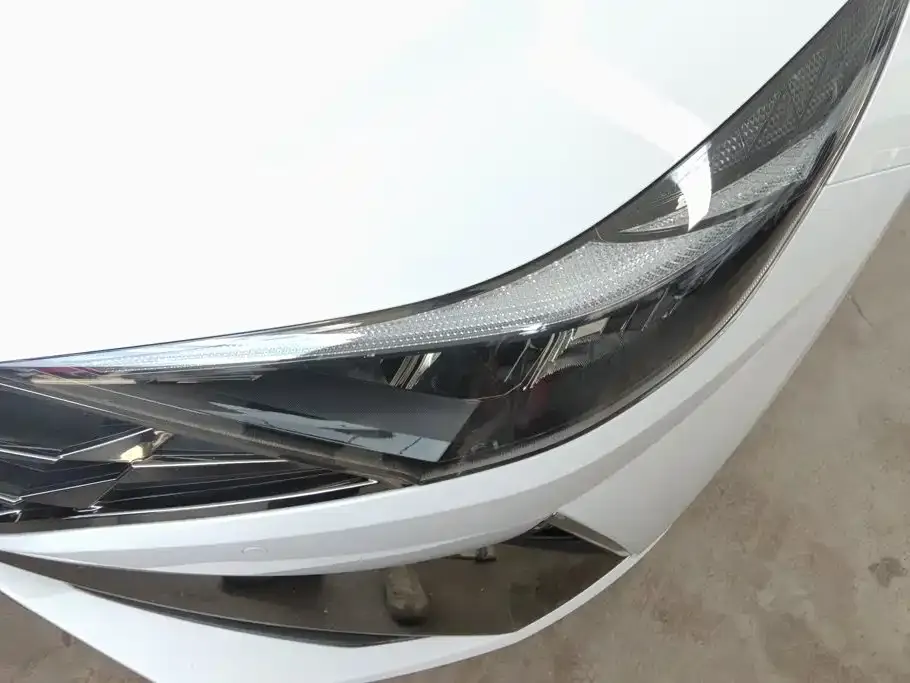 Hyundai Elantra — фото 9