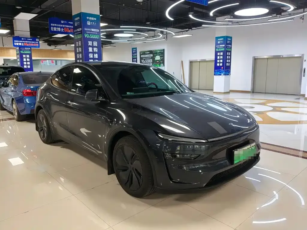Tesla Model Y — фото 4