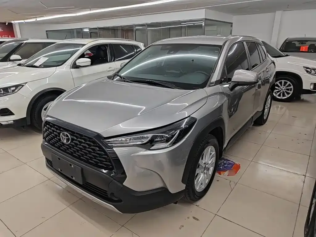 Toyota Corolla Cross — фото 1