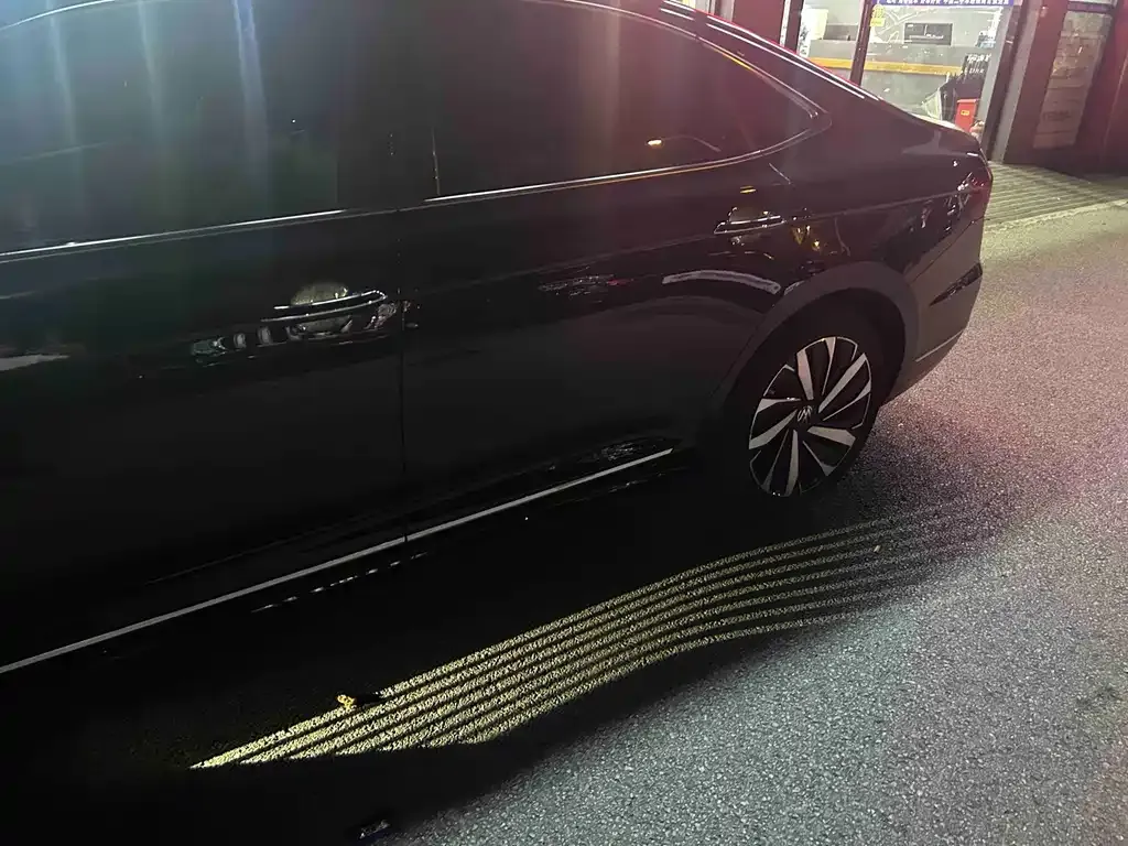 Volkswagen Passat — фото 6