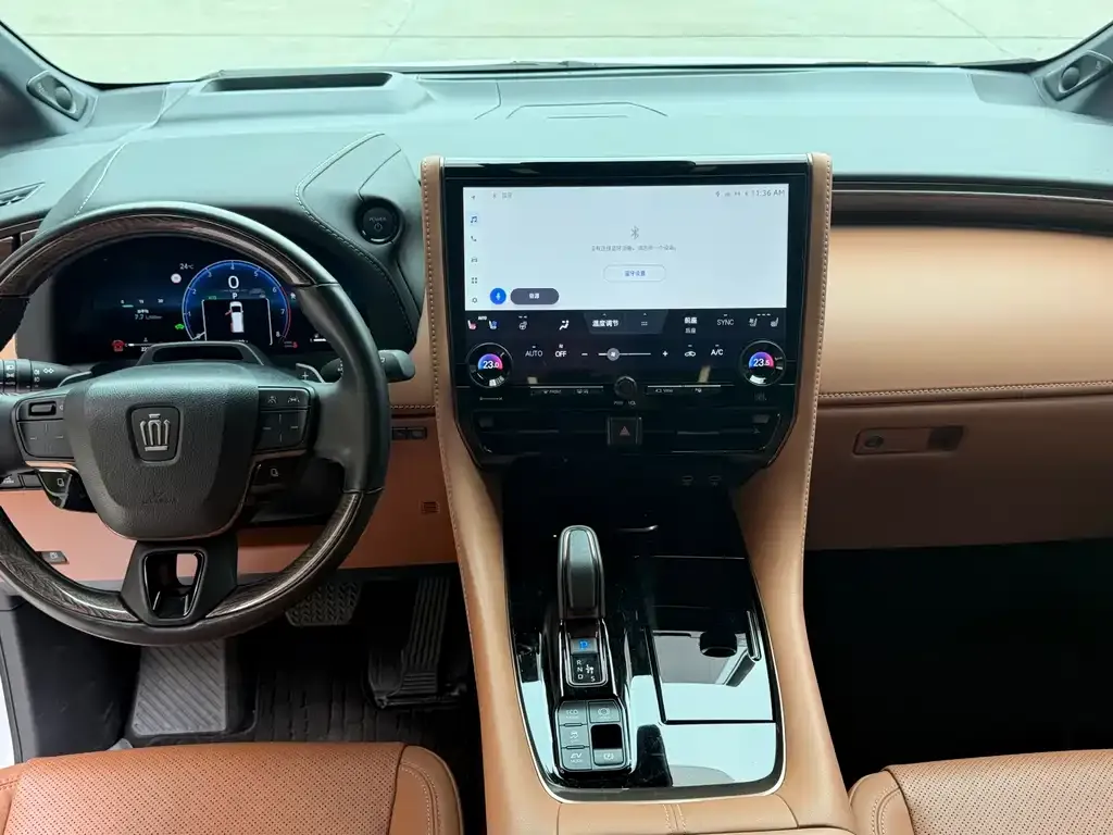 Toyota Vellfire — фото 3