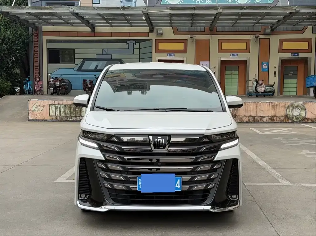 Toyota Vellfire — фото 4