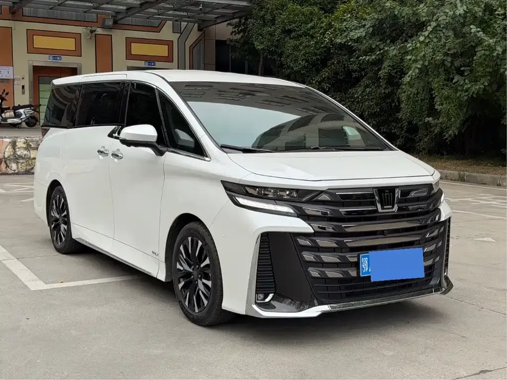 Toyota Vellfire — фото 5