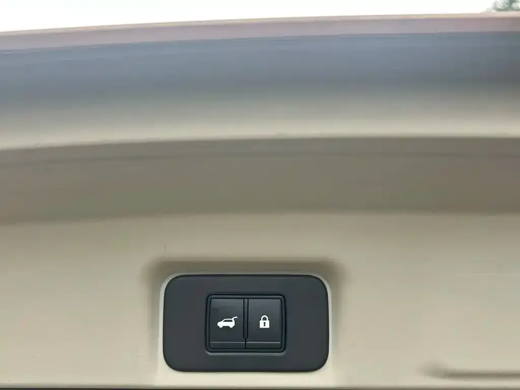Nissan Ariya — фото 2