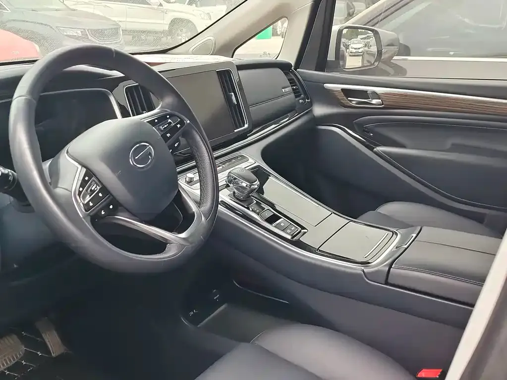 GAC Motor Trumpchi M8 — фото 4
