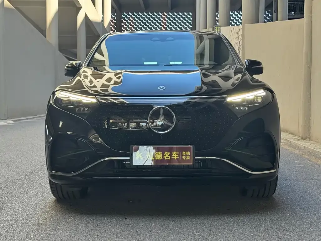 Mercedes-Benz EQS SUV — фото 10
