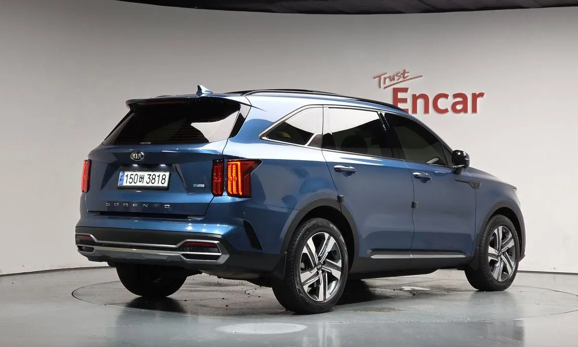 Kia Sorento — фото 5