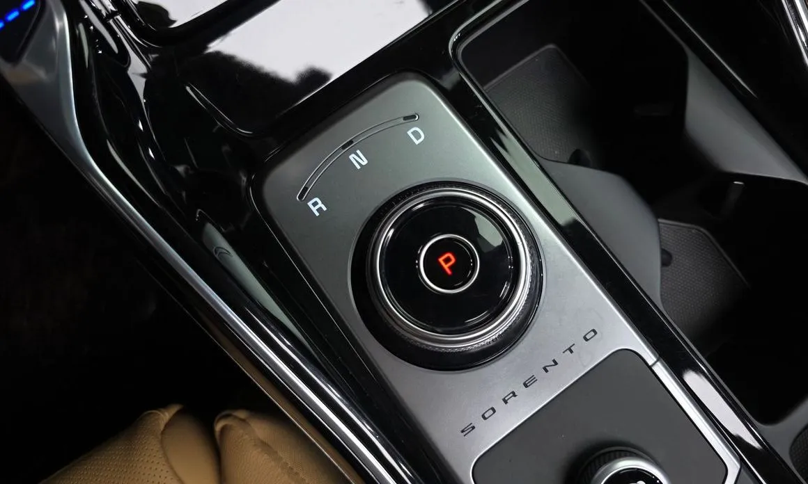 Kia Sorento — фото 10