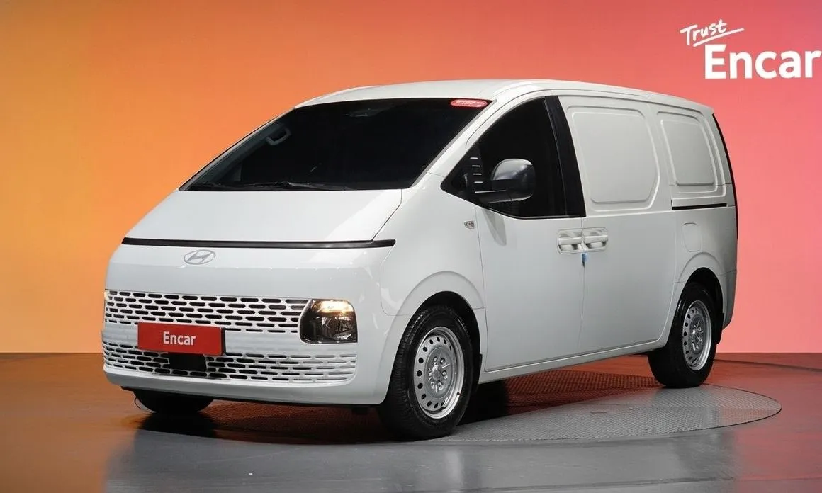 Hyundai Staria — фото 1