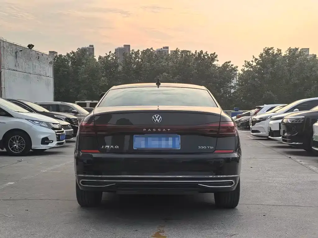 Volkswagen Passat — фото 4