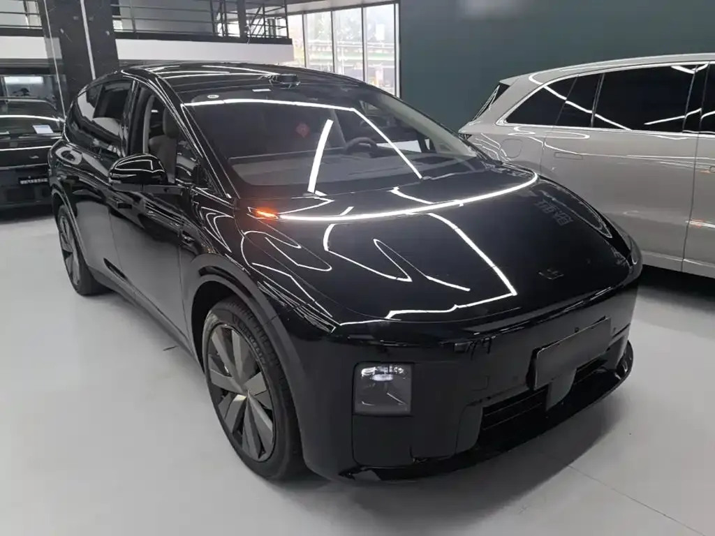 Li Auto Li i8 — фото 3