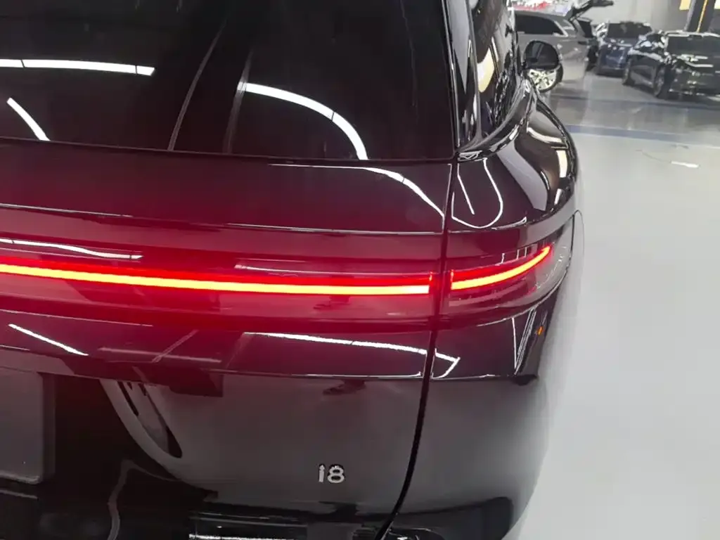 Li Auto Li i8 — фото 9