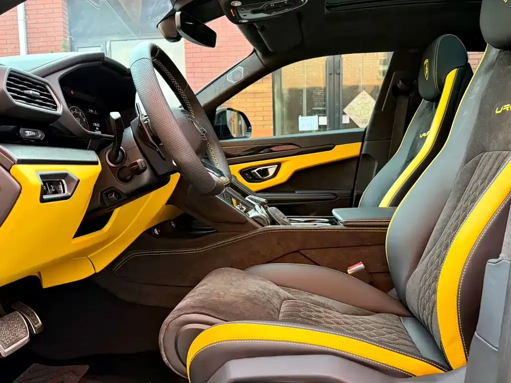 Lamborghini Urus — фото 3