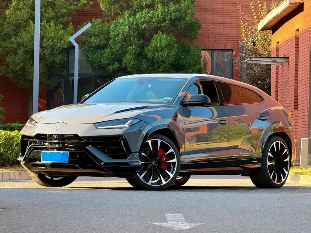Lamborghini Urus — фото 9