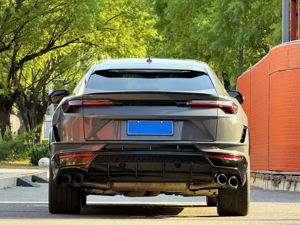 Lamborghini Urus — фото 8