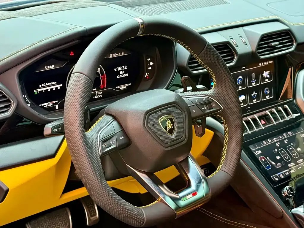Lamborghini Urus — фото 4
