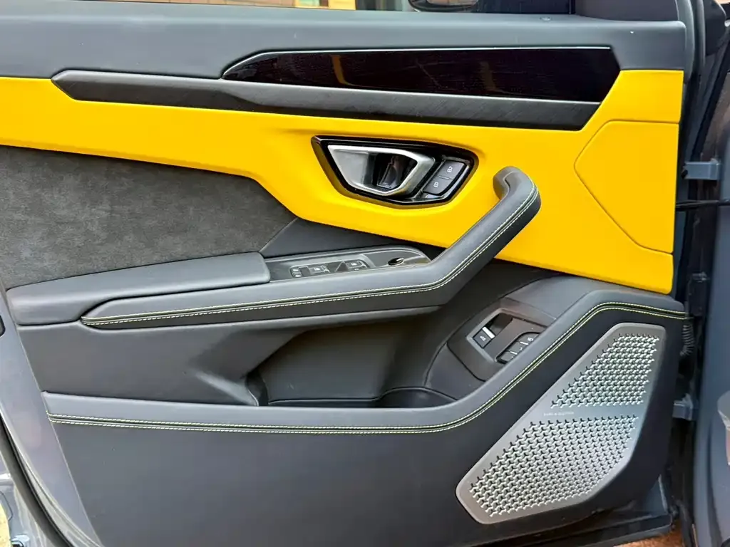 Lamborghini Urus — фото 5