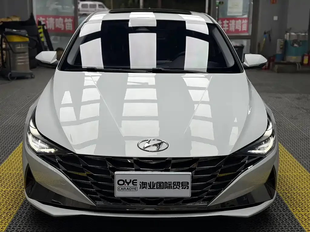 Hyundai Elantra — фото 5