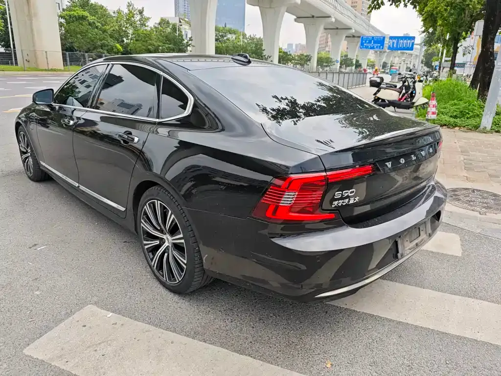 Volvo S90 PHEV — фото 7