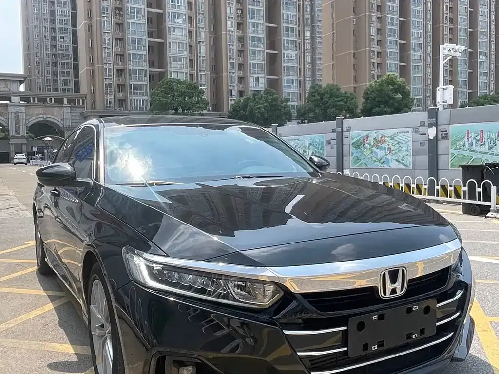 Honda Accord — фото 9