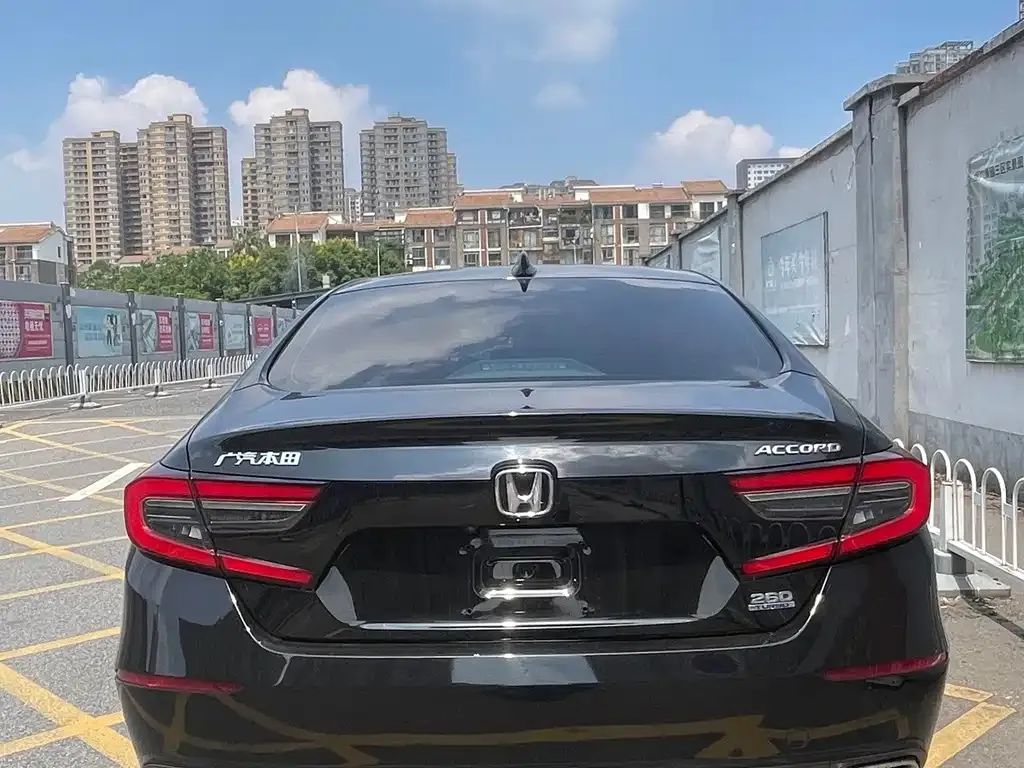 Honda Accord — фото 4