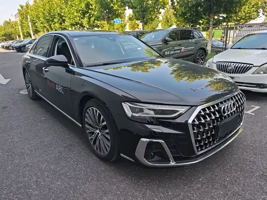 Audi A8 — фото 9
