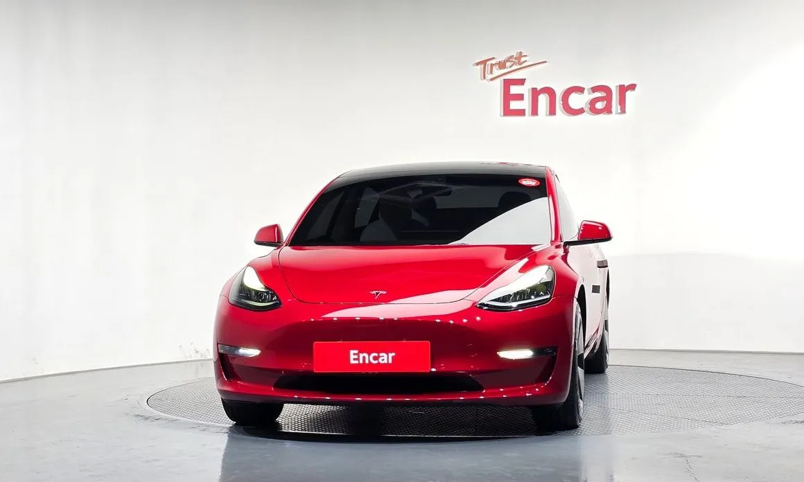 Tesla Model 3 — фото 9